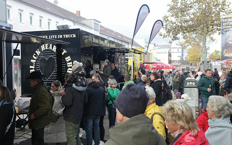 20241024-Streetfood-Festival-Wolfsburg-mit-verkaufsoffenem-Erlebnis-Sonntag-©-WMG-Wolfsburg